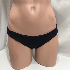 Lspace black sandy bottom